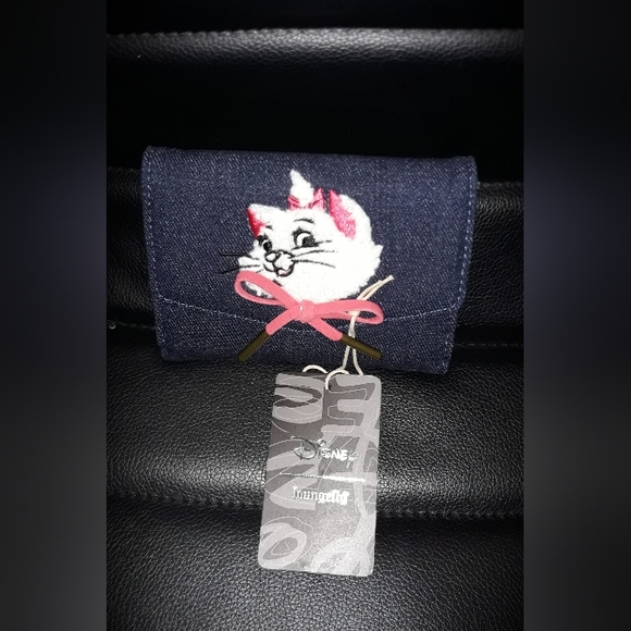 Loungefly Aristocats Marie Cotton denim embroidered chenille applique Snap Close - Picture 1 of 10